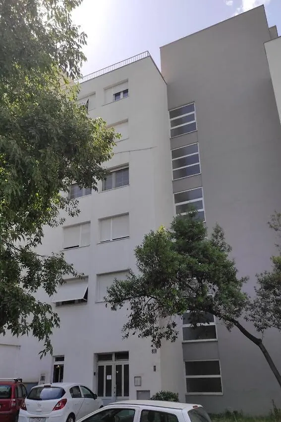 Apartments With Wifi Split - 19928